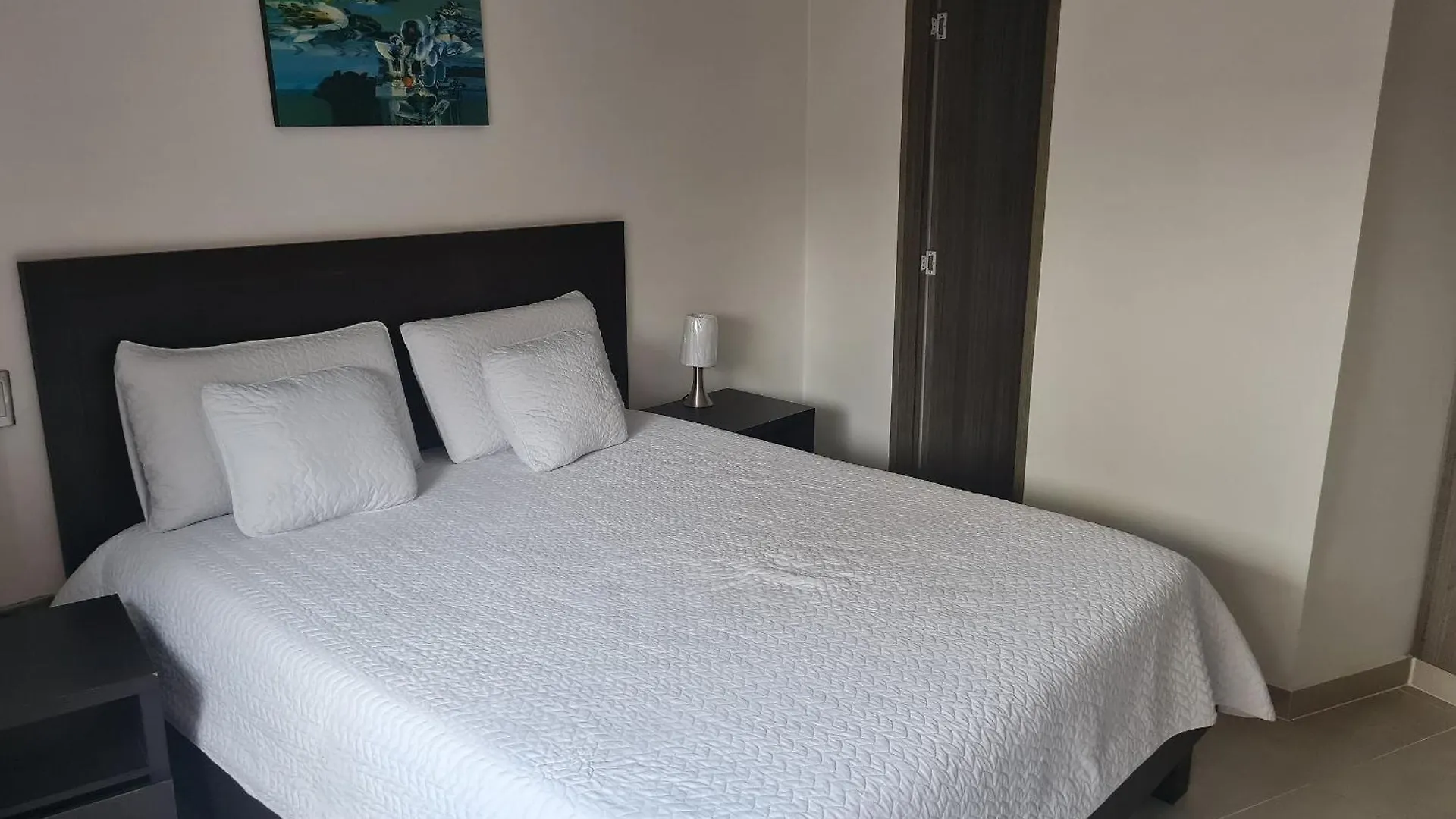 506 Moderno Aparta-Suite En Versalles Tipo Loft - Cali Tower Suites & Lofts Колумбия