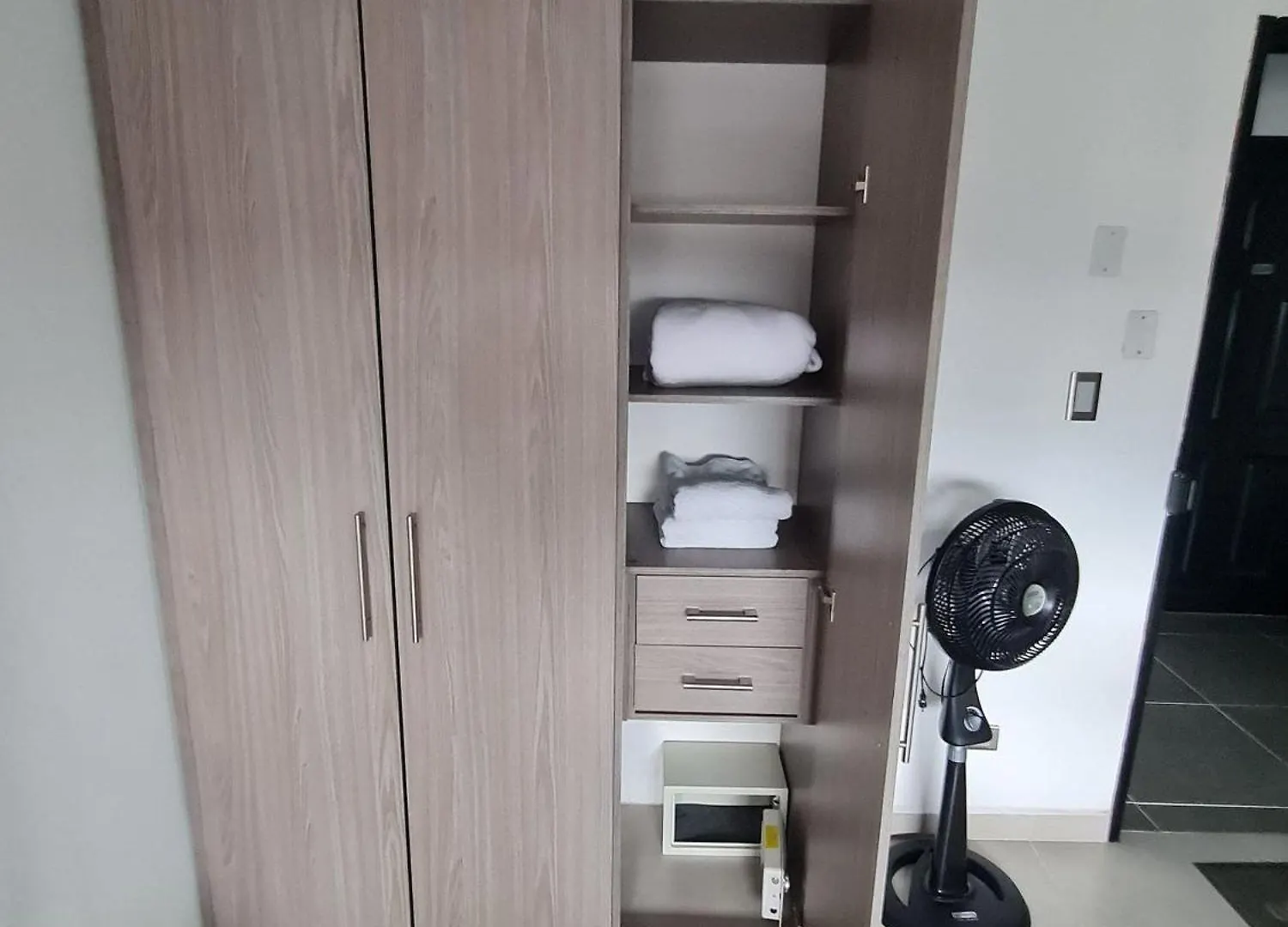 506 Moderno Aparta-Suite En Versalles Tipo Loft - Cali Tower Suites & Lofts 0*,